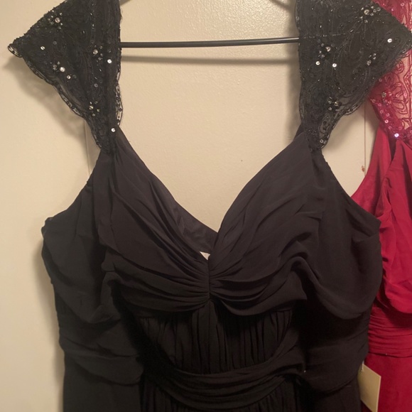 Symphony of Venus formal dresses - Picture 2 of 4